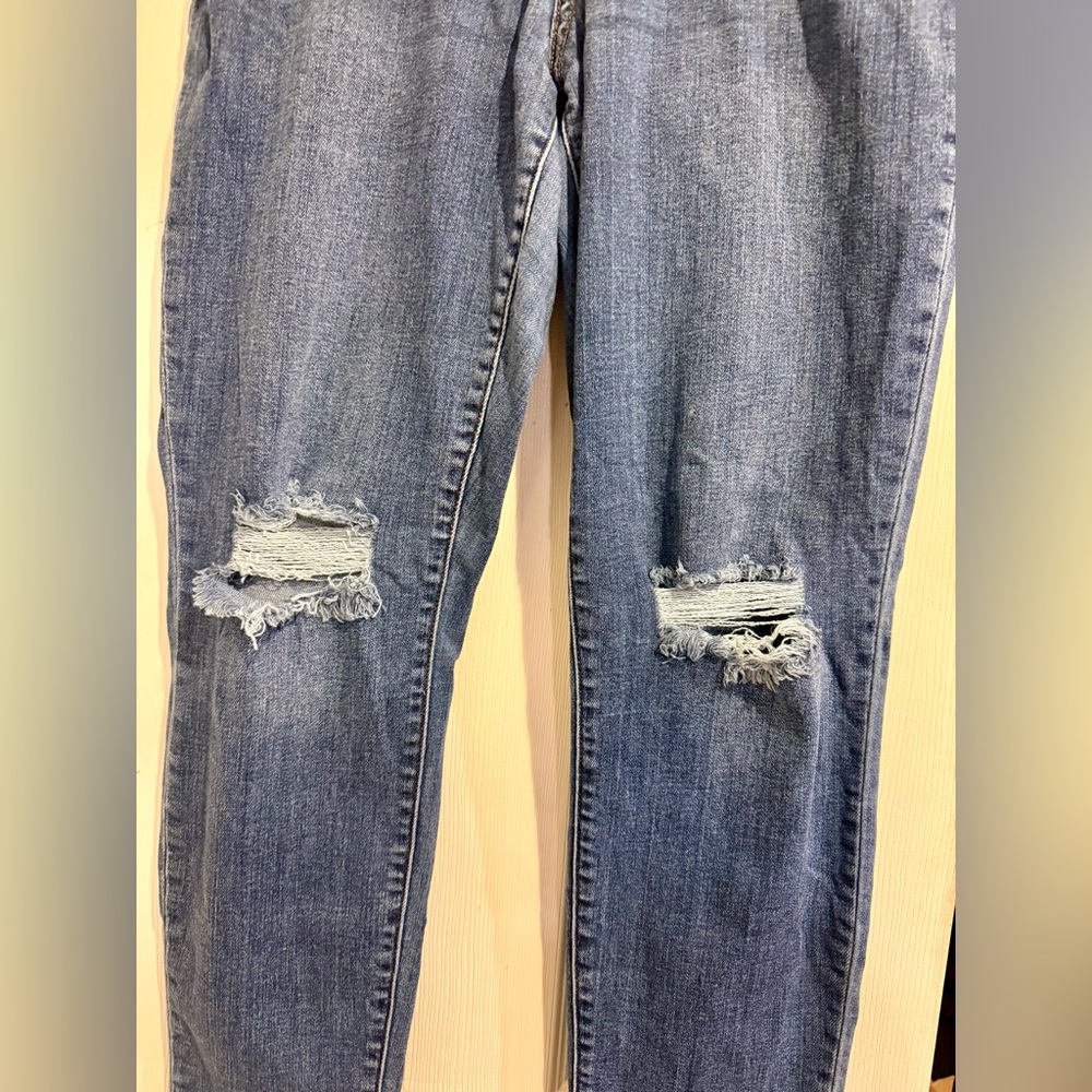 Judy Blue High-Rise Distressed Straight Leg Jeans - Size 13/31 - Picture 3 of 7
